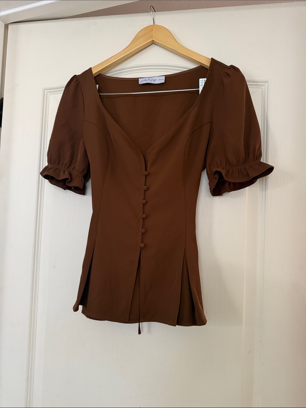 Petal & Pup Brown Puff Sleeve Button Front Tank Top